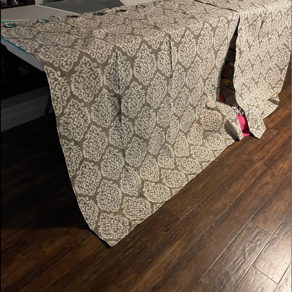 Custom Curtains - Picture 4 of 4